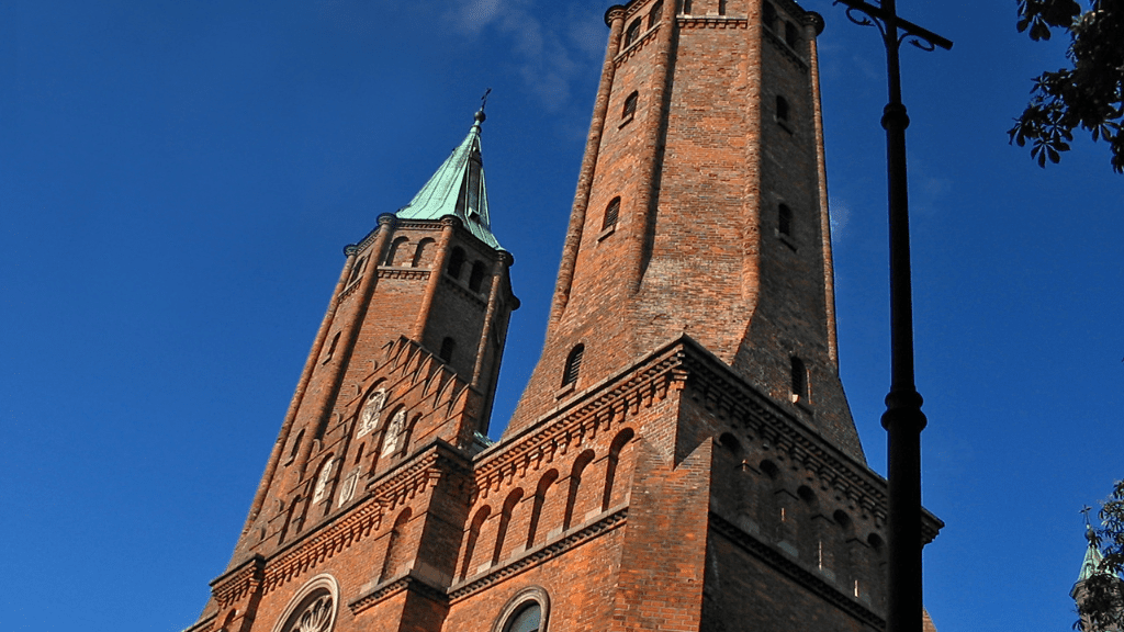 Płock – atrakcje turystyczne, miejsca i zabytki warte obejrzenia Katedra Wniebowzięcia Najświętszej Maryi Panny