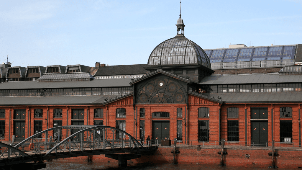 Hamburg – co warto zobaczyć? Najciekawsze atrakcje i zabytki miasta portowego Targ rybny