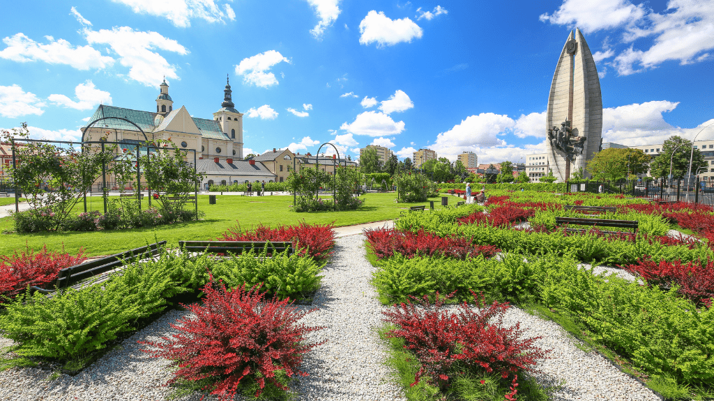 City break z Krakowa pociągiem – tanie i szybkie pomysły na wyjazd Rzeszów
