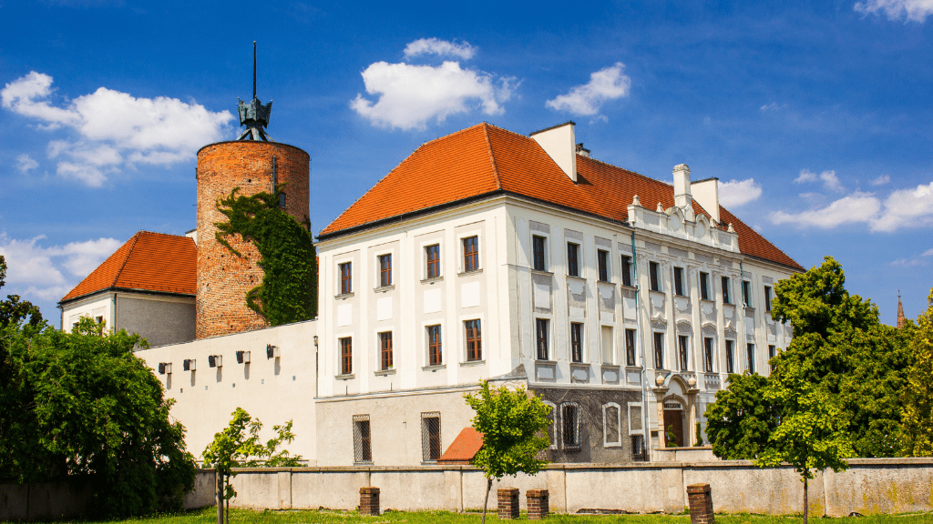 City break z Wrocławia pociągiem zamek w Głogowie