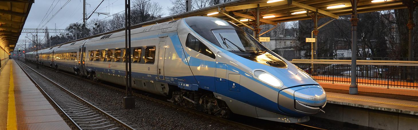 Pendolino bilety online kobieta na tle Pendolino
