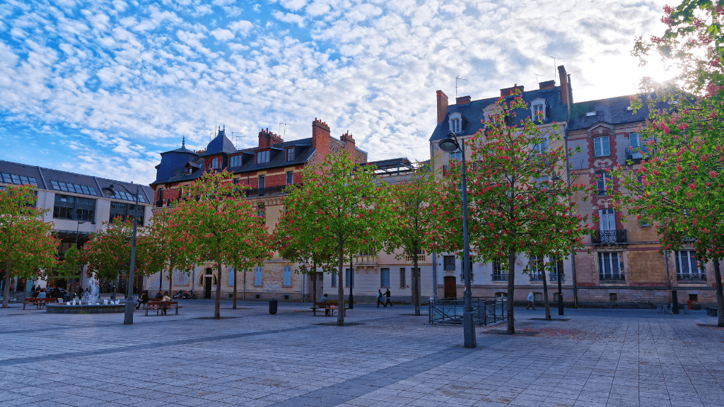 Rennes Noclegi w Rennes
