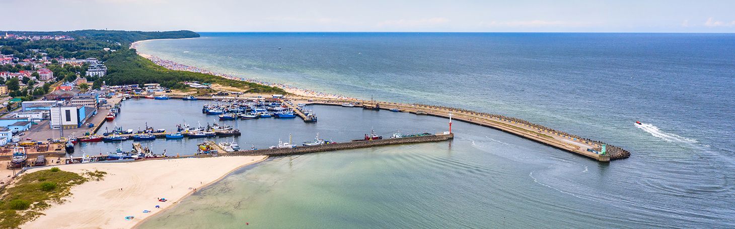 Atrakcje Władysławowa – odwiedź 19 miejsc i odkryj urok miasta Widok na plażę i morze