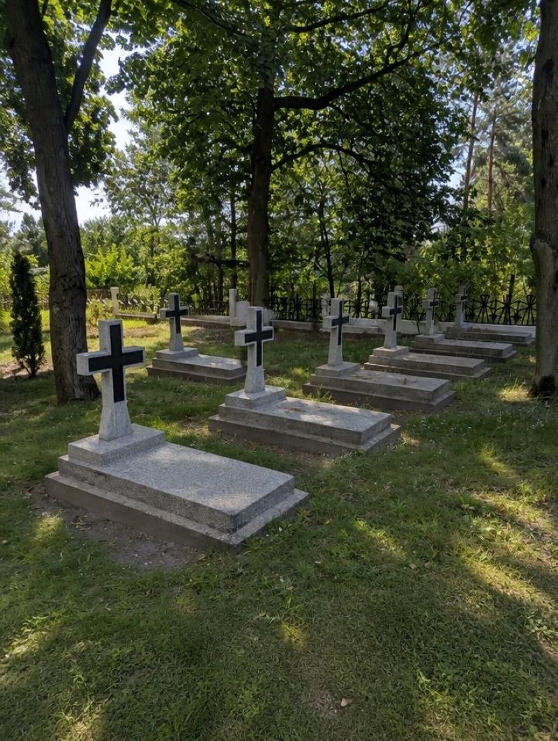 Kozacka Mogiła - Ukraiński Cmentarz Wojskowy z lat 1920-1921., atrakcja w pobliżu dworca Aleksandrów Kujawski