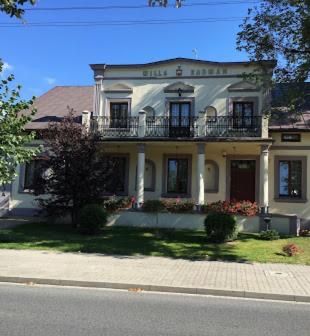 Hotel Restauracja Willa Radwan, hotel blisko dworca Aleksandrów Kujawski