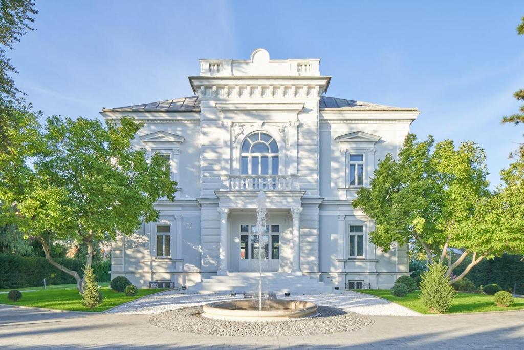 Villa Romana Apartments with Terrace & Private Entrance, nocleg blisko dworca Wien Hauptbahnhof