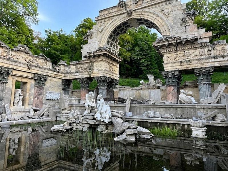 Ruina Rzymska, atrakcja w pobliżu dworca Meidling