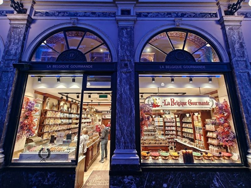 Królewskie Galerie Świętego Huberta, galeria handlowa w pobliżu dworca Bruxelles-Central/Brussel-Centraal