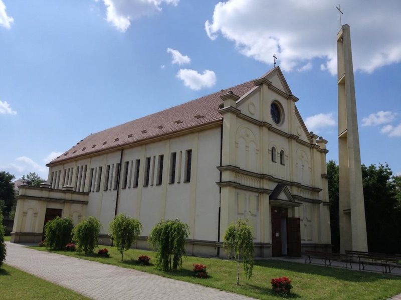 Parafia św. Jana Chrzciciela w Będzinie - Centrum, atrakcja w pobliżu dworca Będzin Miasto