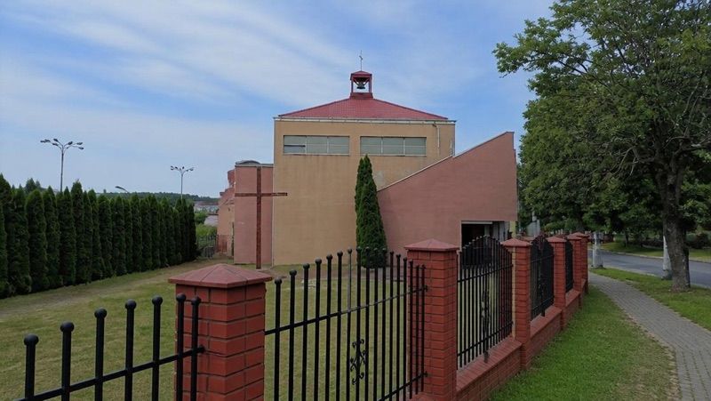Kościół Rzymskokatolicki Pw. św. Brata Alberta Chmielowskiego w Będzinie - Warpie, atrakcja w pobliżu dworca Będzin Miasto