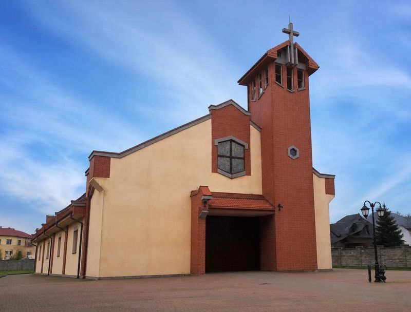 Kościół pw. Najświętszego Serca PJ, atrakcja w pobliżu dworca Białogard