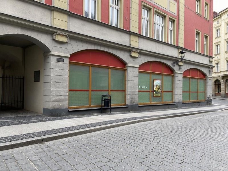 Apteka Społeczna na Mlecznej Grupa Nowa Farmacja, sklep przy dworcu Brzeg