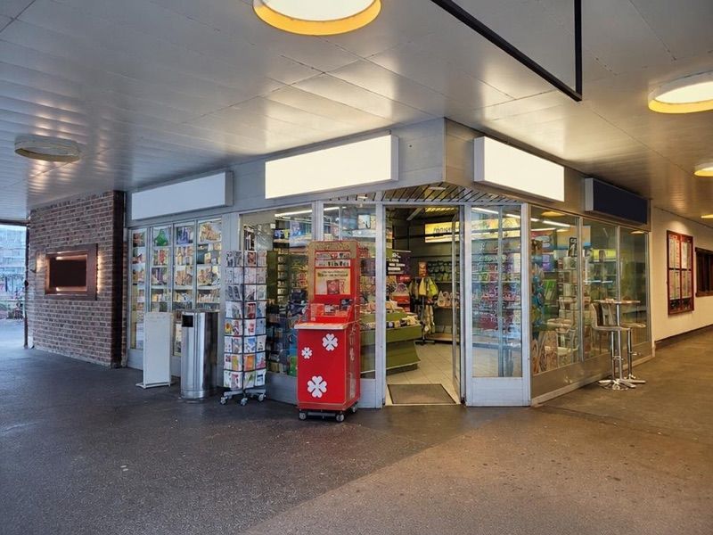 Kiosk City West, sklep przy dworcu Bern