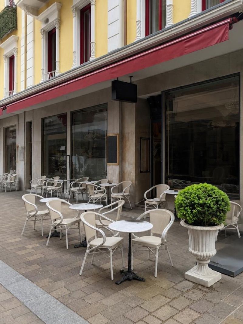 Nassa Caffé, okolice dworca Lugano