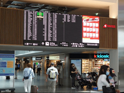 k kiosk, sklep przy dworcu Zürich Flughafen