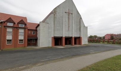 Parafia Rzymskokatolicka Św. Jadwigi Królowej w Choszcznie, atrakcja w pobliżu dworca Choszczno
