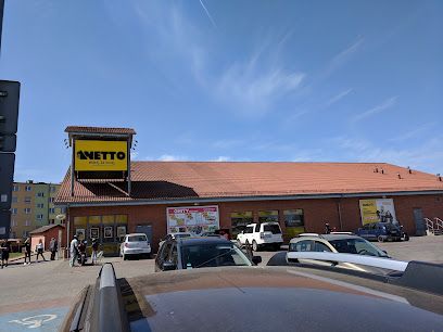 Netto, sklep przy dworcu Czersk