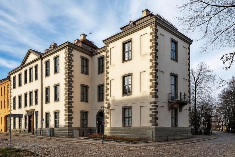 Muzeum Viadriny - Dom Junkera, atrakcja w pobliżu dworca Bahnhof, Frankfurt (Oder)