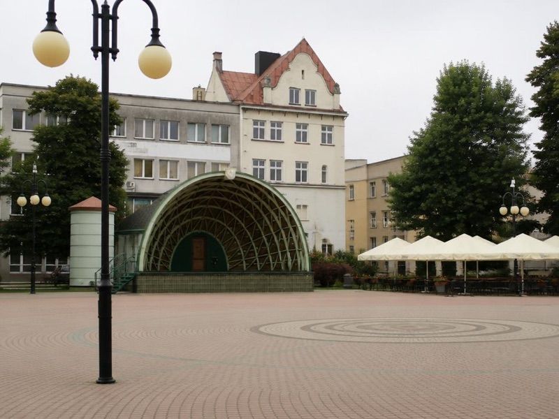 Dębicki Rynek, atrakcja w pobliżu dworca Dębica