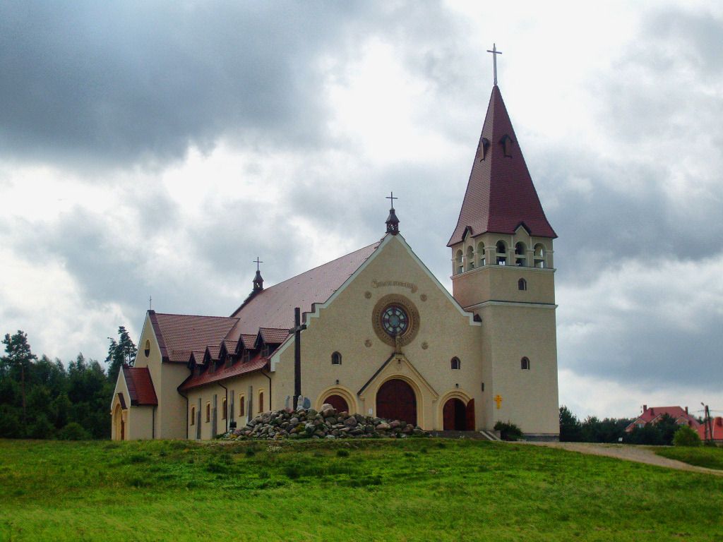 Parafia rzymskokatolicka pw. św. Jadwigi, atrakcja w pobliżu dworca Dębica