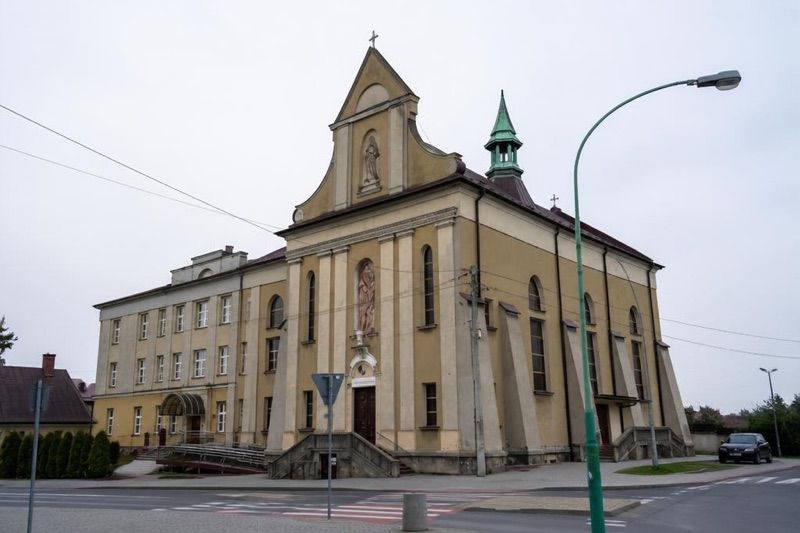 Kościół MB Anielskiej w Dębicy, atrakcja w pobliżu dworca Dębica