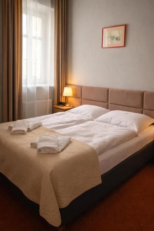 SONATA by WERONA - BUTIK STAY, hotel blisko dworca Duszniki-Zdrój