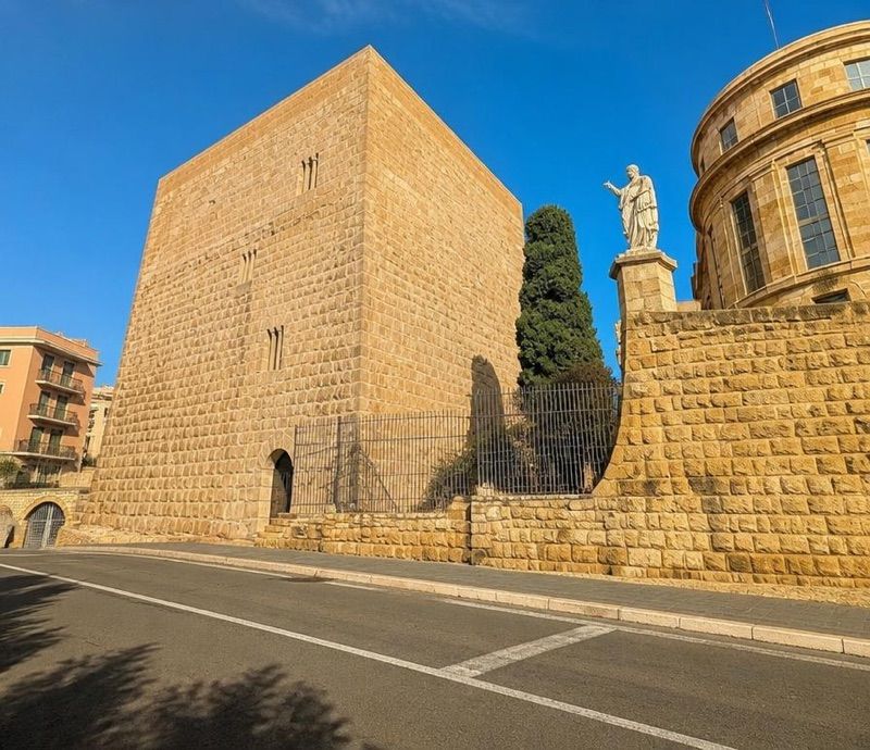 Torre del Pretori o Castell del Rei, atrakcja w pobliżu dworca Tarragona
