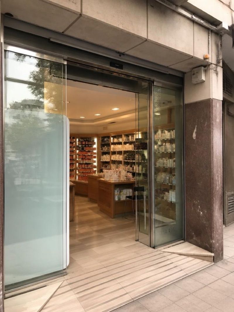 Farmacia Tuset, Farmacia en Tarragona, sklep przy dworcu Tarragona