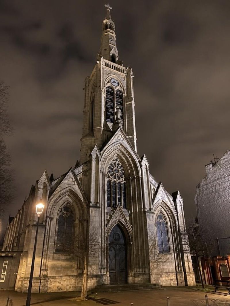 Saint-Maurice-des-Champs Catholic Church at Saint-Maurice/Pellevoisin of Lille, atrakcja w pobliżu dworca Lille Europe