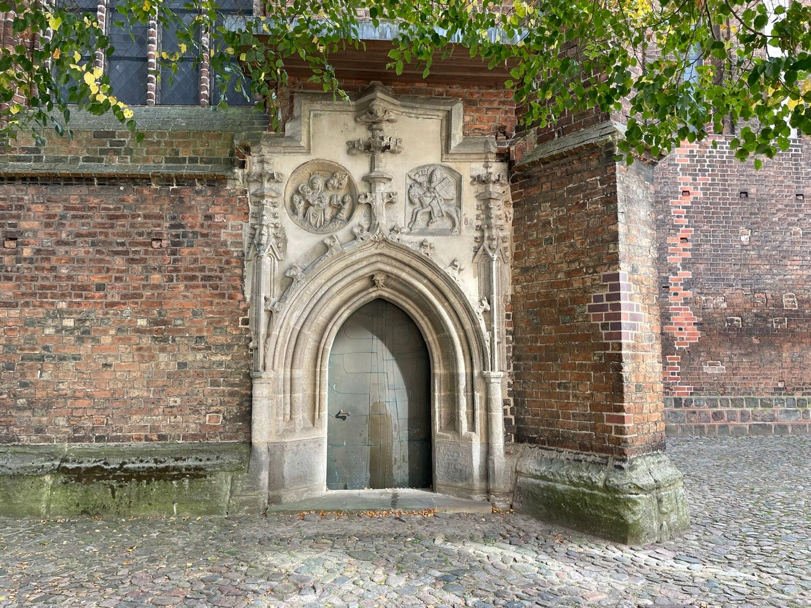 Kościół Mariacki we Frankfurcie nad Odrą, atrakcja w pobliżu dworca Bahnhof, Frankfurt (Oder)
