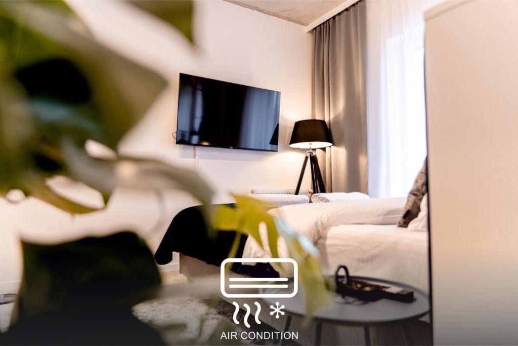 Hop & Lulu Delux Apartments, hotel blisko dworca Goleniów