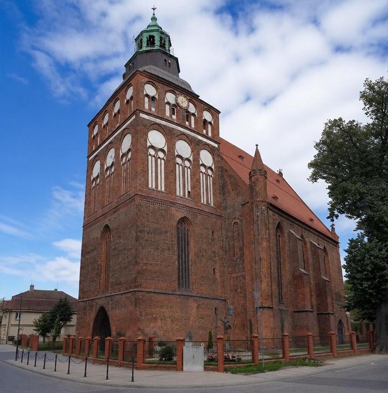 Kościół Rzymskokatolicki Mariacki w Gryficach, atrakcja w pobliżu dworca Gryfice