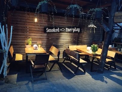 SmokedFishEveryday, okolice dworca Dworzec PKP Hel