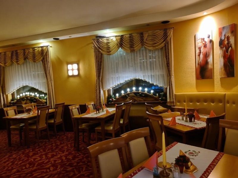 Cafe Central, okolice dworca Horka GBF