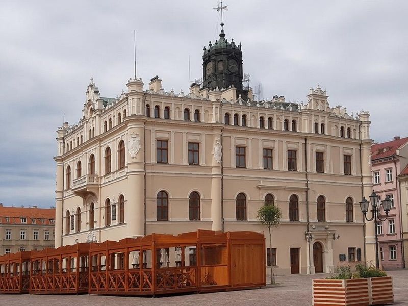 Centrum Edukacji Kulturalnej w Jarosławiu, atrakcja w pobliżu dworca Jarosław