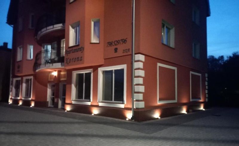 APARTHOTEL Apartamenty KORONA noclegi przy Termach Cieplickich 10proc rabatu do TERM Jelenia Góra Cieplice SELF CHECK IN 24h Parking, hotel blisko dworca Jelenia Góra Cieplice