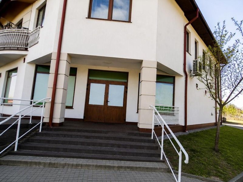 Apteka "Pod Kasztanami", sklep przy dworcu Kępno