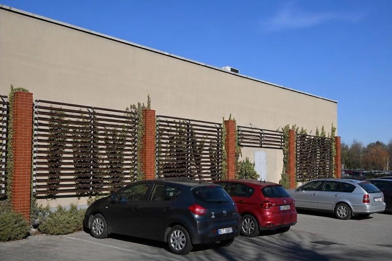 Intermarche - Supermarket Centrum Handlowe, sklep przy dworcu Kępno