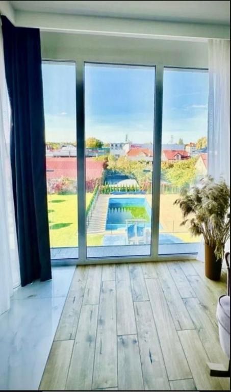 Strandglück - Kolberg, hotel blisko dworca Kołobrzeg