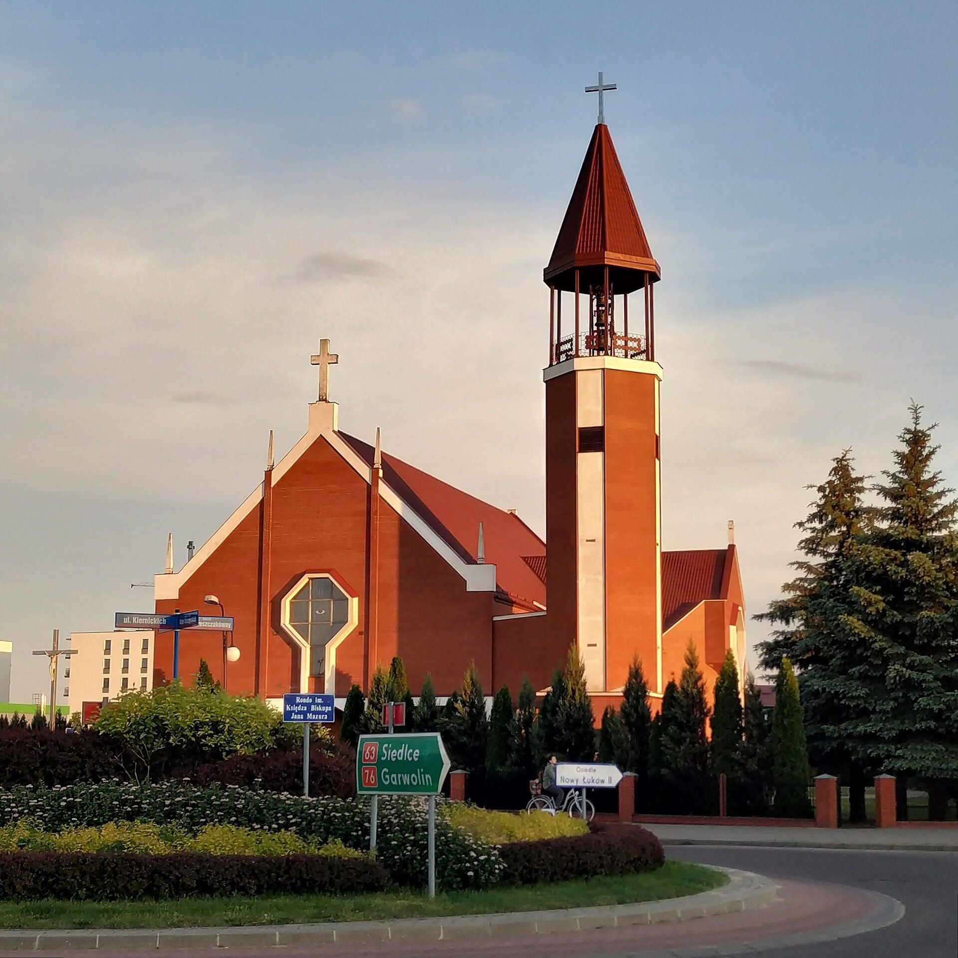 Kościół pw. św. Brata Alberta, atrakcja w pobliżu dworca Kościan