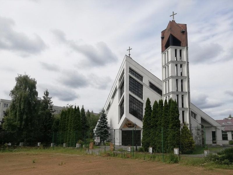 Kościół pw. św. Brata Alberta, atrakcja w pobliżu dworca Kościan