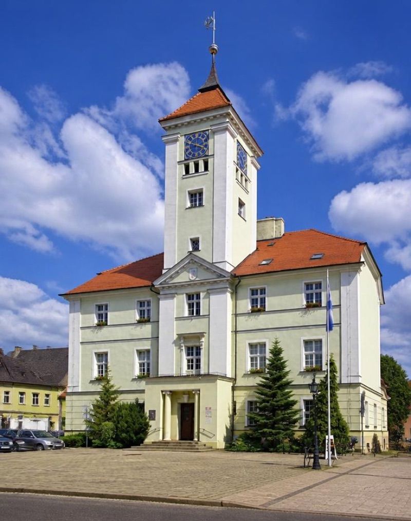 Ratusz, atrakcja w pobliżu dworca Kościan