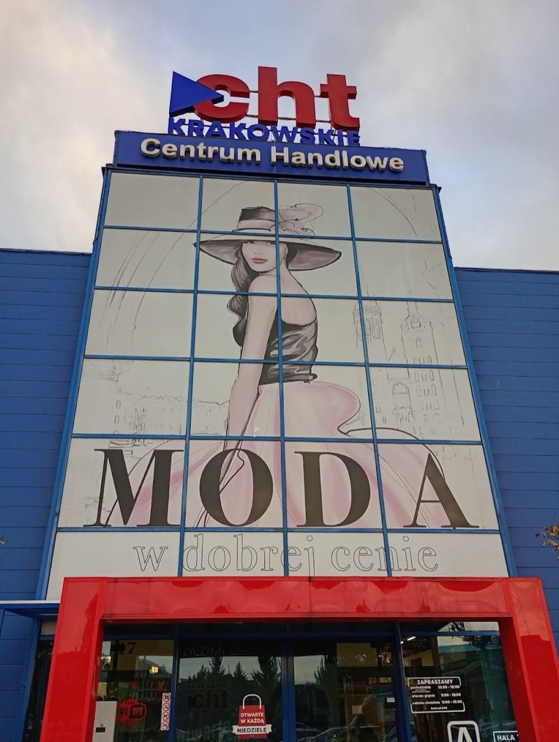 Krakowskie Centrum Handlowo-Targowe, galeria handlowa w pobliżu dworca Kraków Płaszów