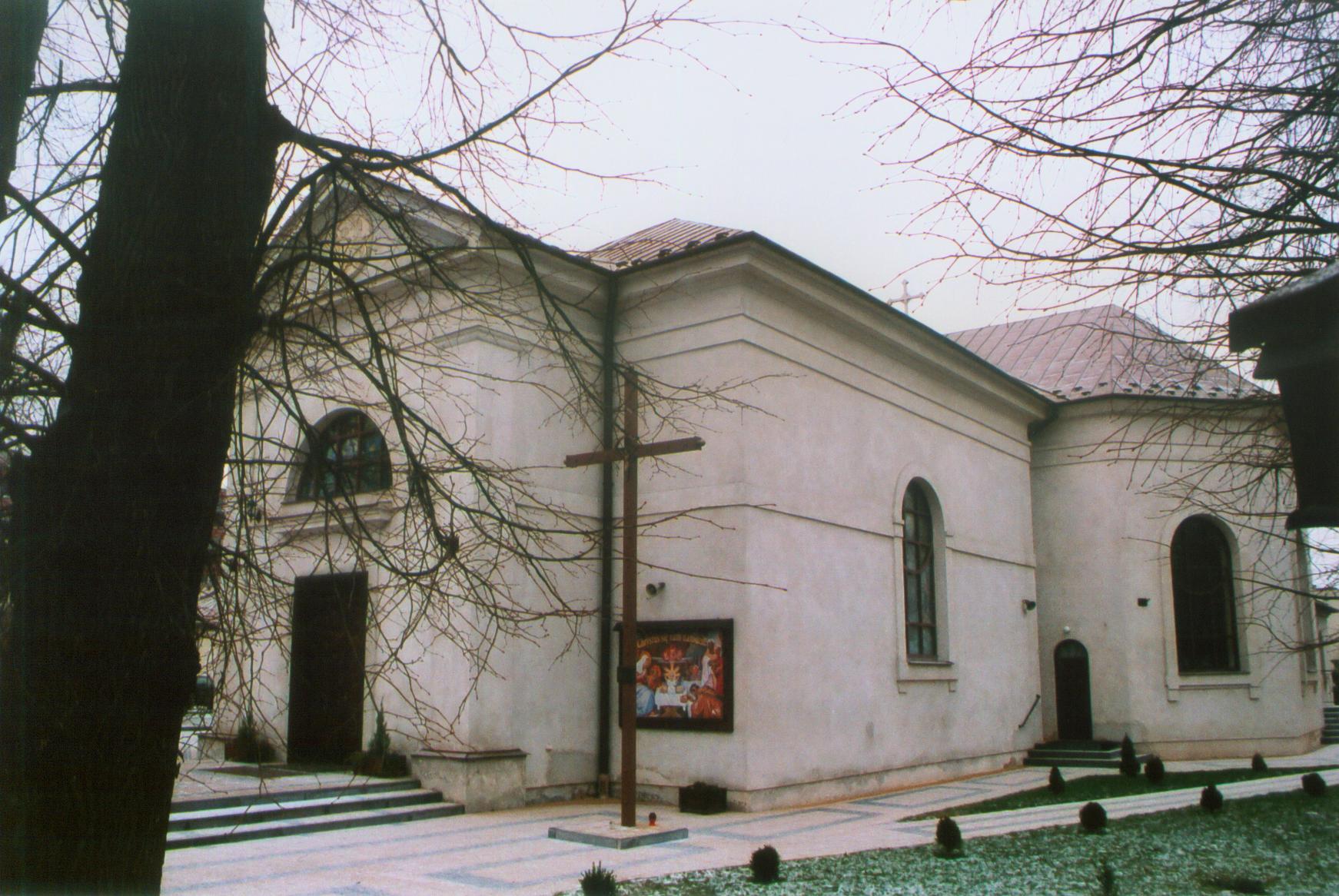 Parafia Trójcy Przenajświętszej w Krasnymstawie, atrakcja w pobliżu dworca Krasnystaw Miasto