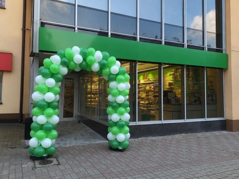 Żabka | Prosto z pieca, okolice dworca Krasnystaw Miasto