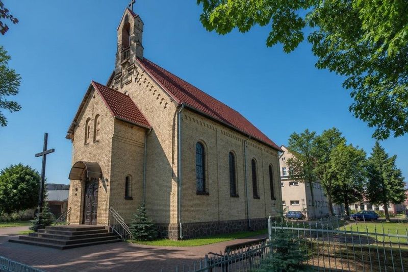 Kościół pw. św. Antoniego Padewskiego, Dekanat Trzcianka, atrakcja w pobliżu dworca Krzyż