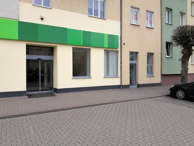 Delikatesy Centrum, sklep przy dworcu Krzyż