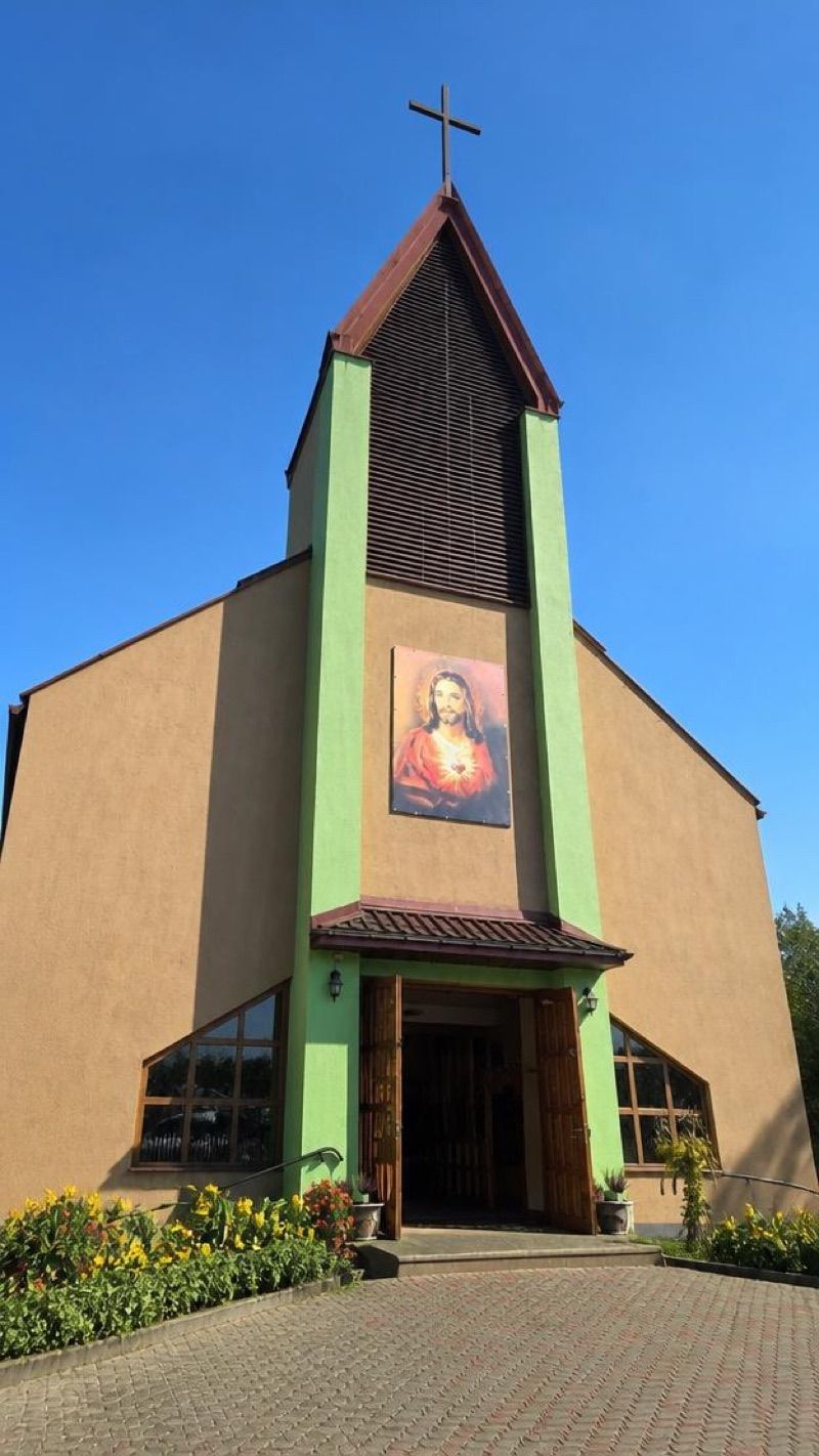 Kościół pw. Najświętszego Serca Jezusowego, atrakcja w pobliżu dworca Łask