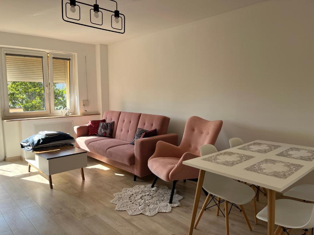 Apartament z balkonem, nocleg blisko dworca Łask