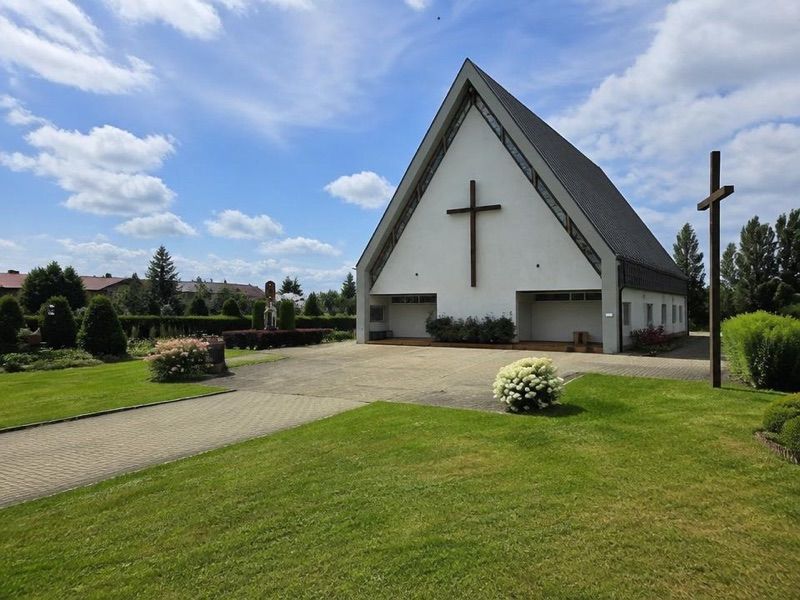 Kościół Rzymskokatolicki pw. Niepokalanego Serca NMP, atrakcja w pobliżu dworca Laskowice Pomorskie